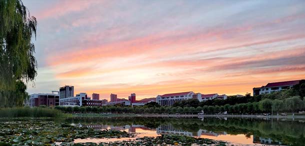 河北石油職業(yè)技術大學 - 最美院校